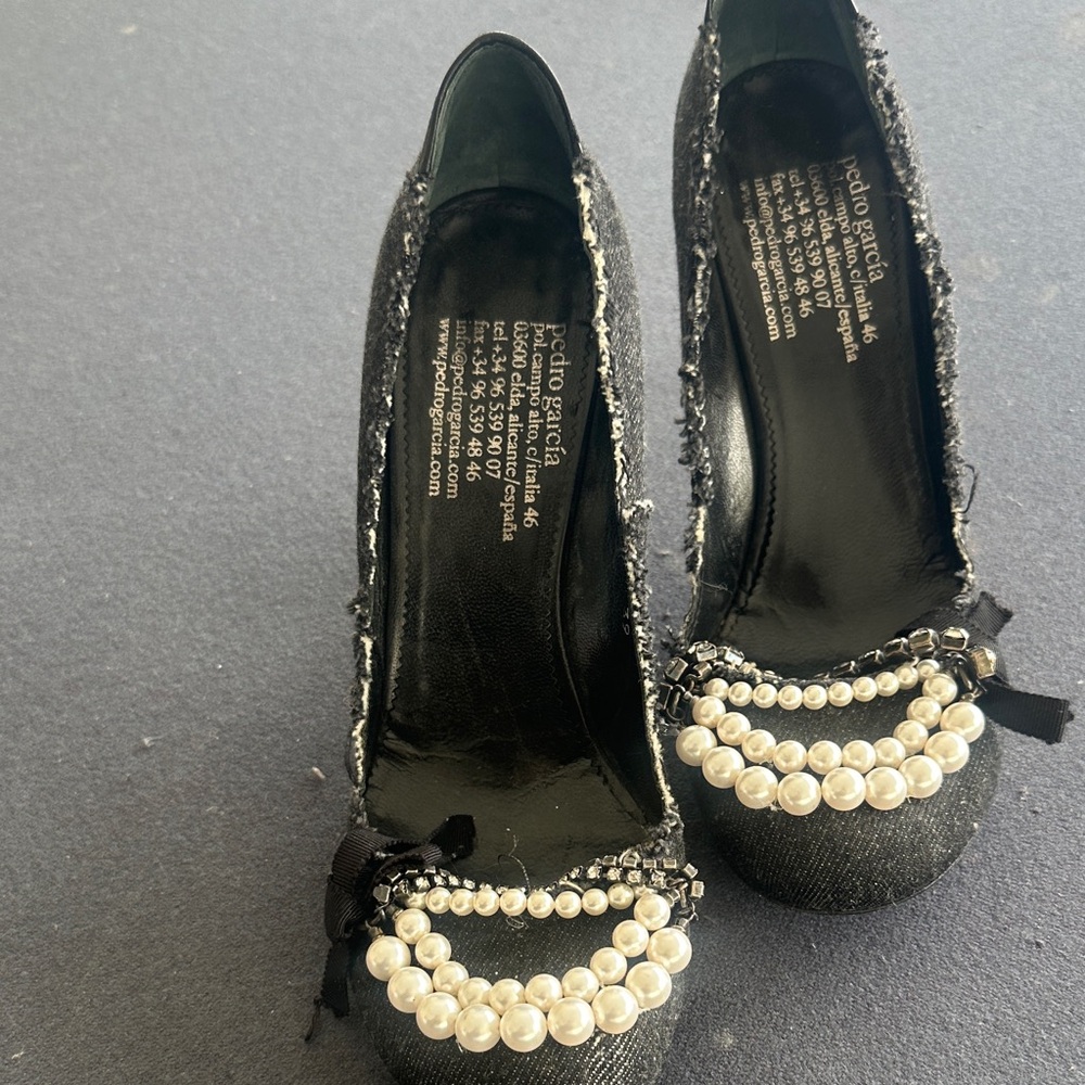 Pedro Garcia Elegant Black Heels with Pearl Embellishments